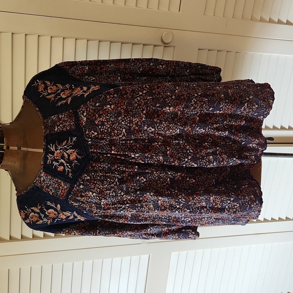 Mason & Belle Lace Embroidered Blouse in Dark Blue and Rust 3x